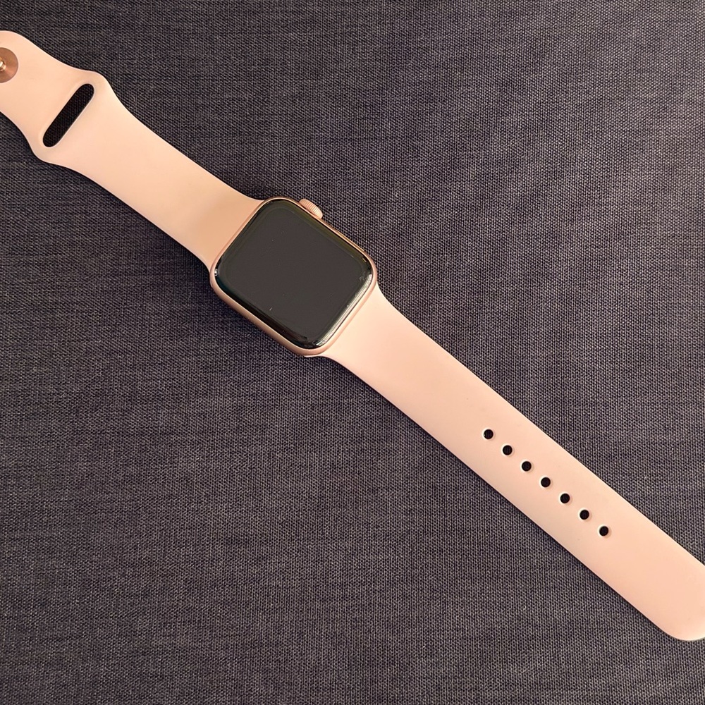 Apple Watch Series 4; rose gold aluminum; pink band 40mm GPS & cellular